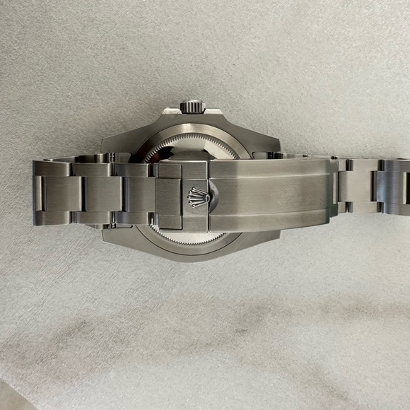 Rolex Hulk green 40 submariner box and papers circa 2019 
116610LV - Picture 13 of 16